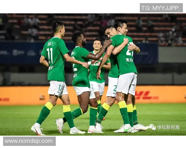 上海足球队在世界杯积分榜中以84分稳居第一名,展现强劲实力 上海足球队在世界杯积分榜中以84分稳居第一名,展现强劲实力