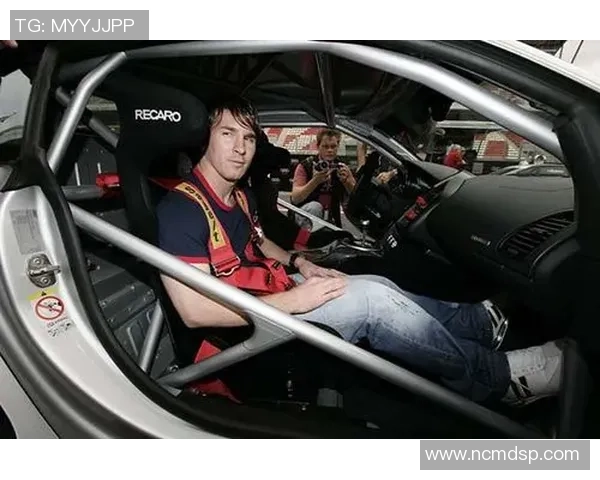 足球作秀背后的真相与商业利益的交织探讨